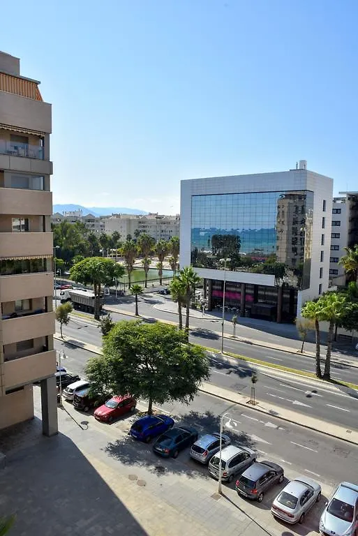 Luxury Pacifico En Primera Linea De Playa Hotell Málaga Lägenhet