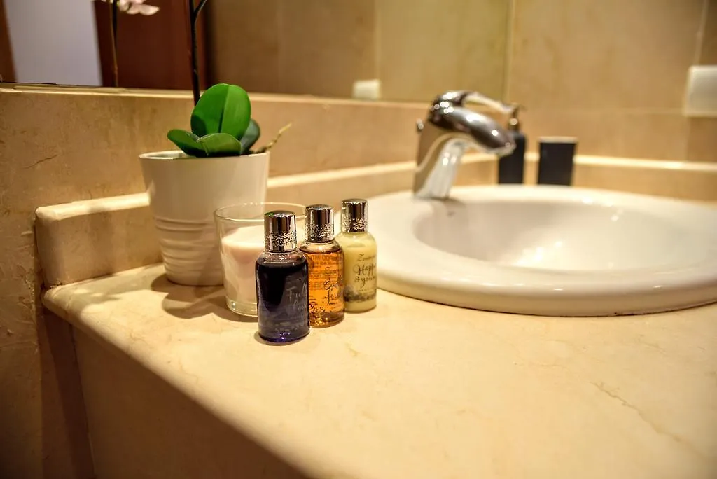 Luxury Pacifico En Primera Linea De Playa Hotell Málaga Lägenhet